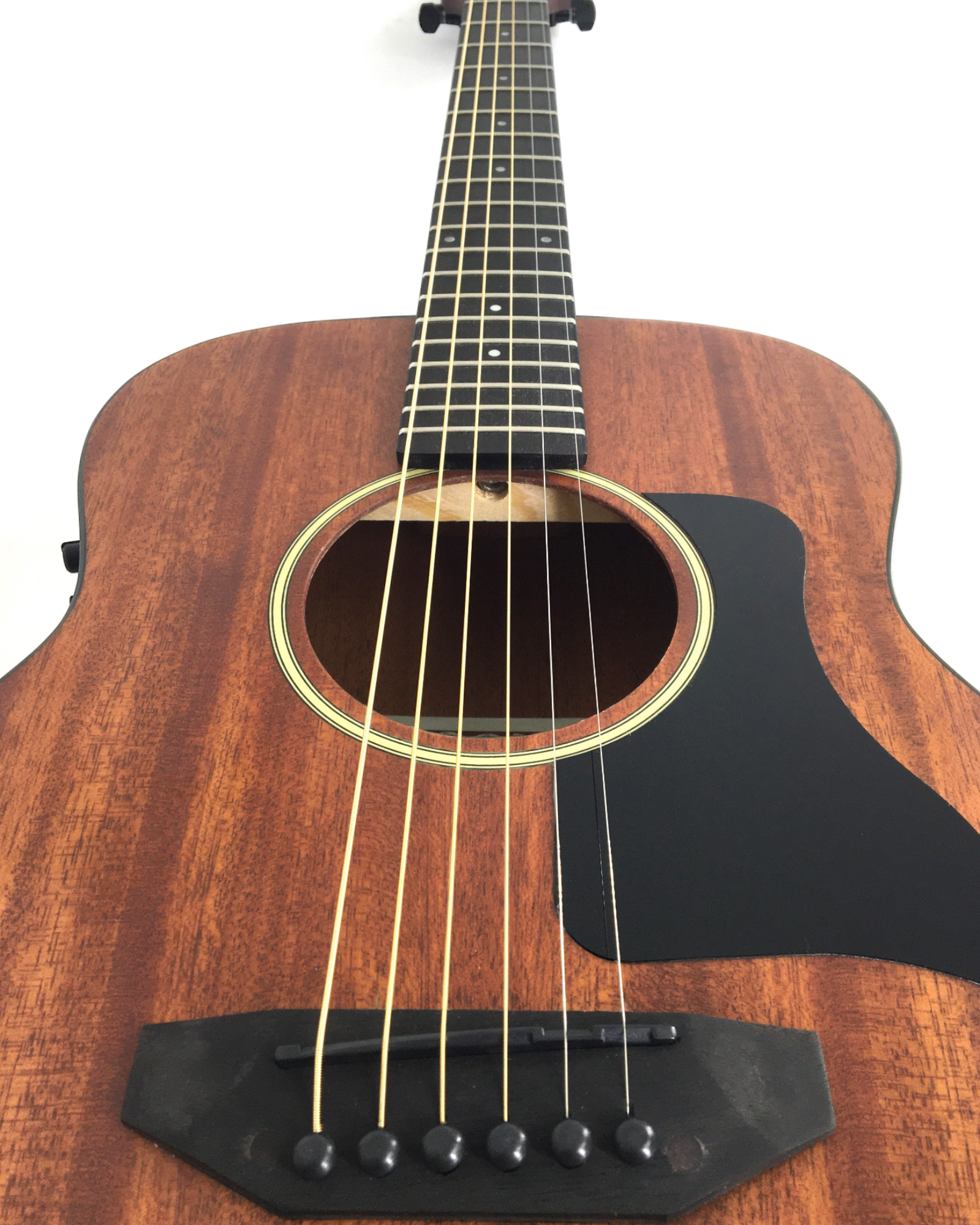 Caraya Solid Mahogany Built-In Pickups/Tuner Acoustic Guitar - Natural P304111SEQ